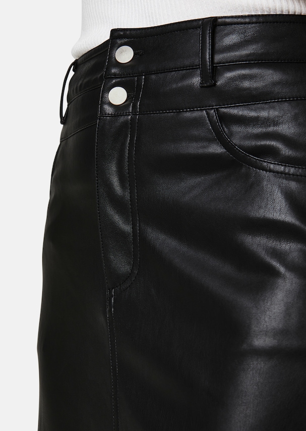 Calf-length faux leather skirt 4
