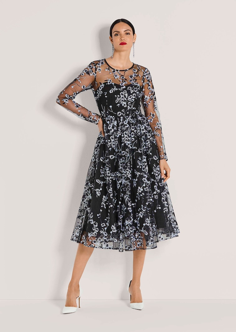 Cocktailkleid mit Blütenstickerei