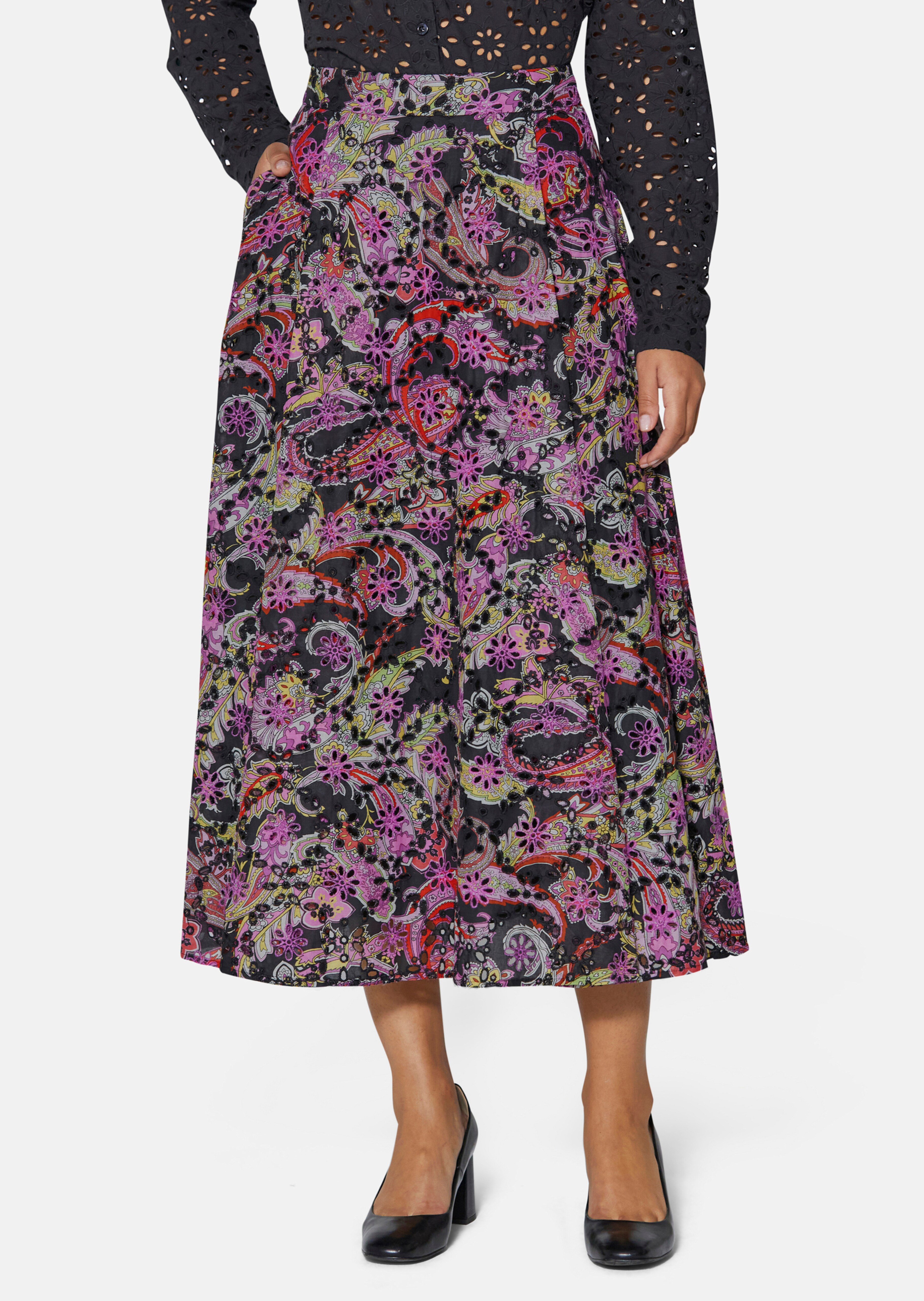 Langer Paisley-Rock mit Madeira-Stickerei