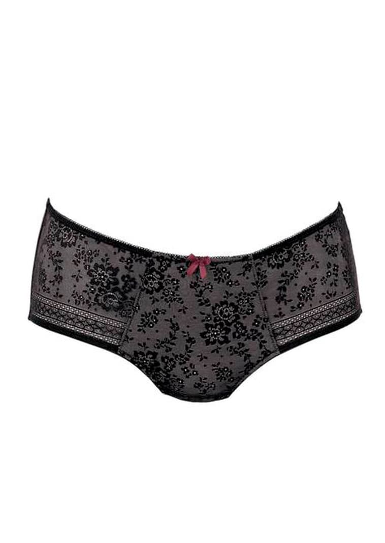 Muotoilevat alushousut pitsisomistein