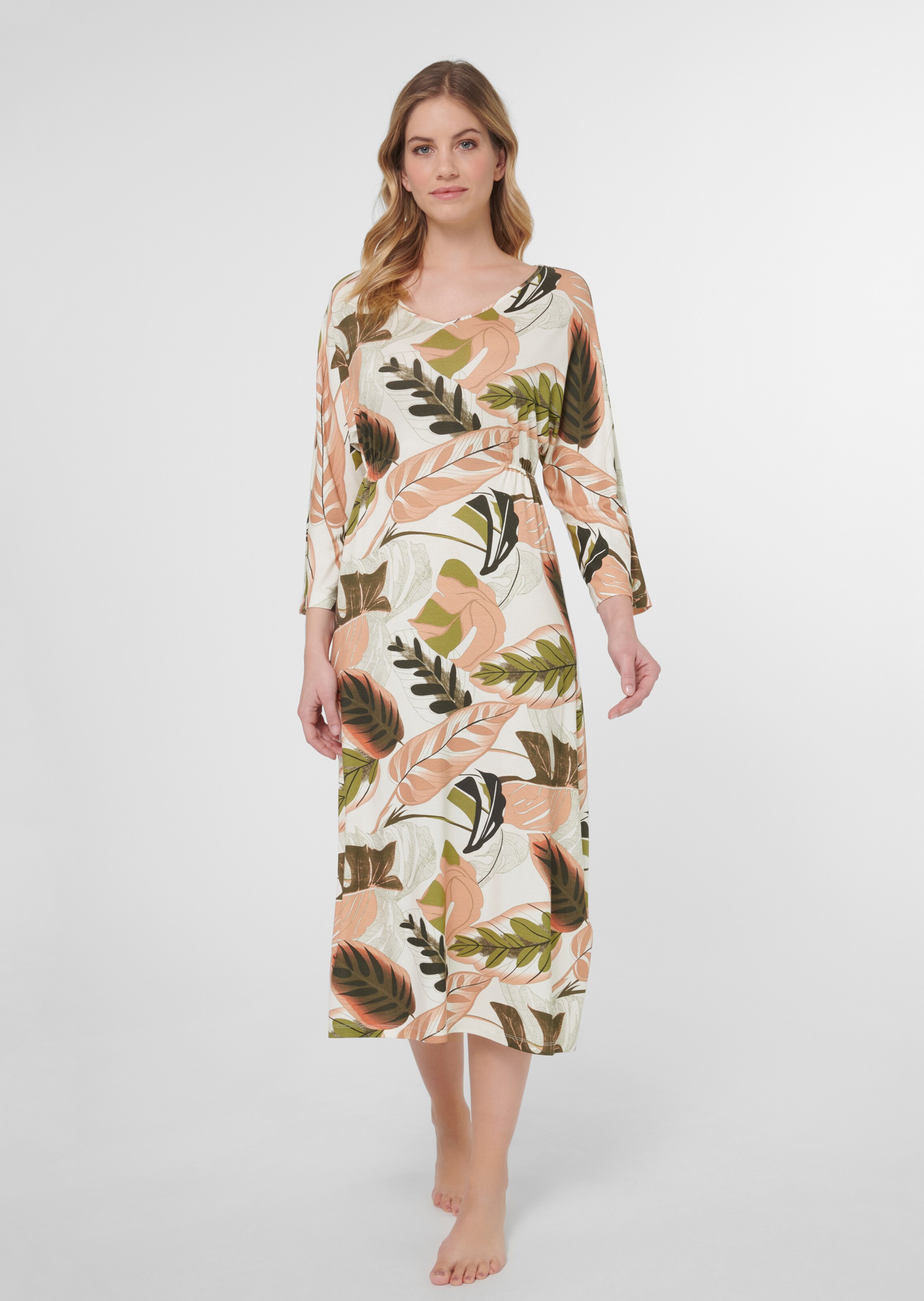 Nachtkleid mit Blätterprint und Raff-Effekt