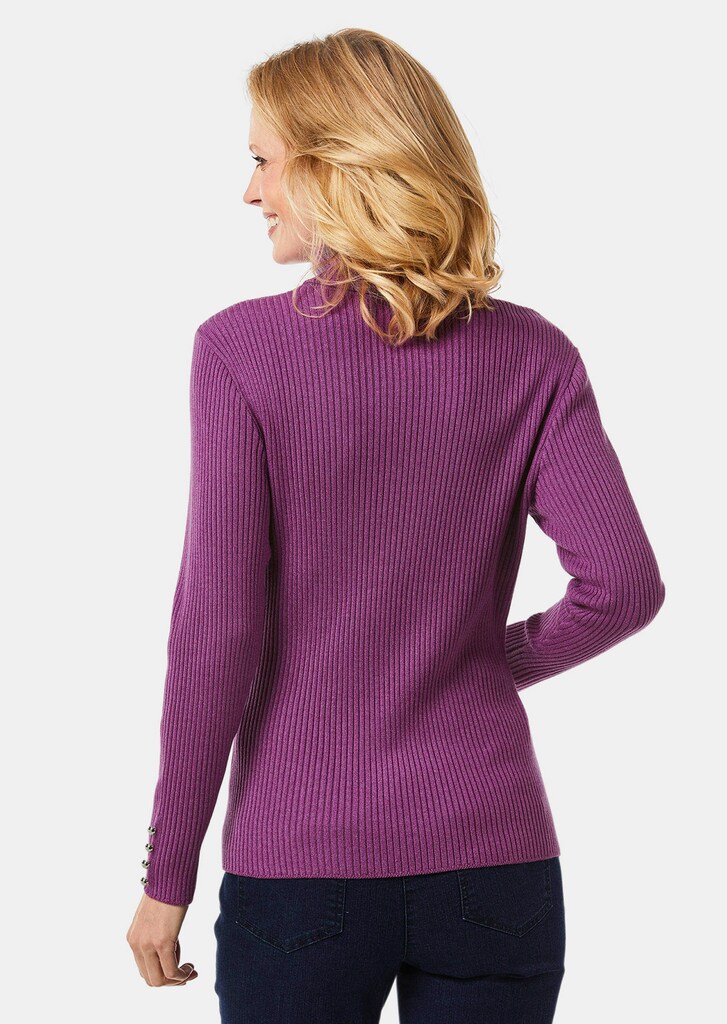 Eleganter Rollkragenpullover mit optischen Knöpfen