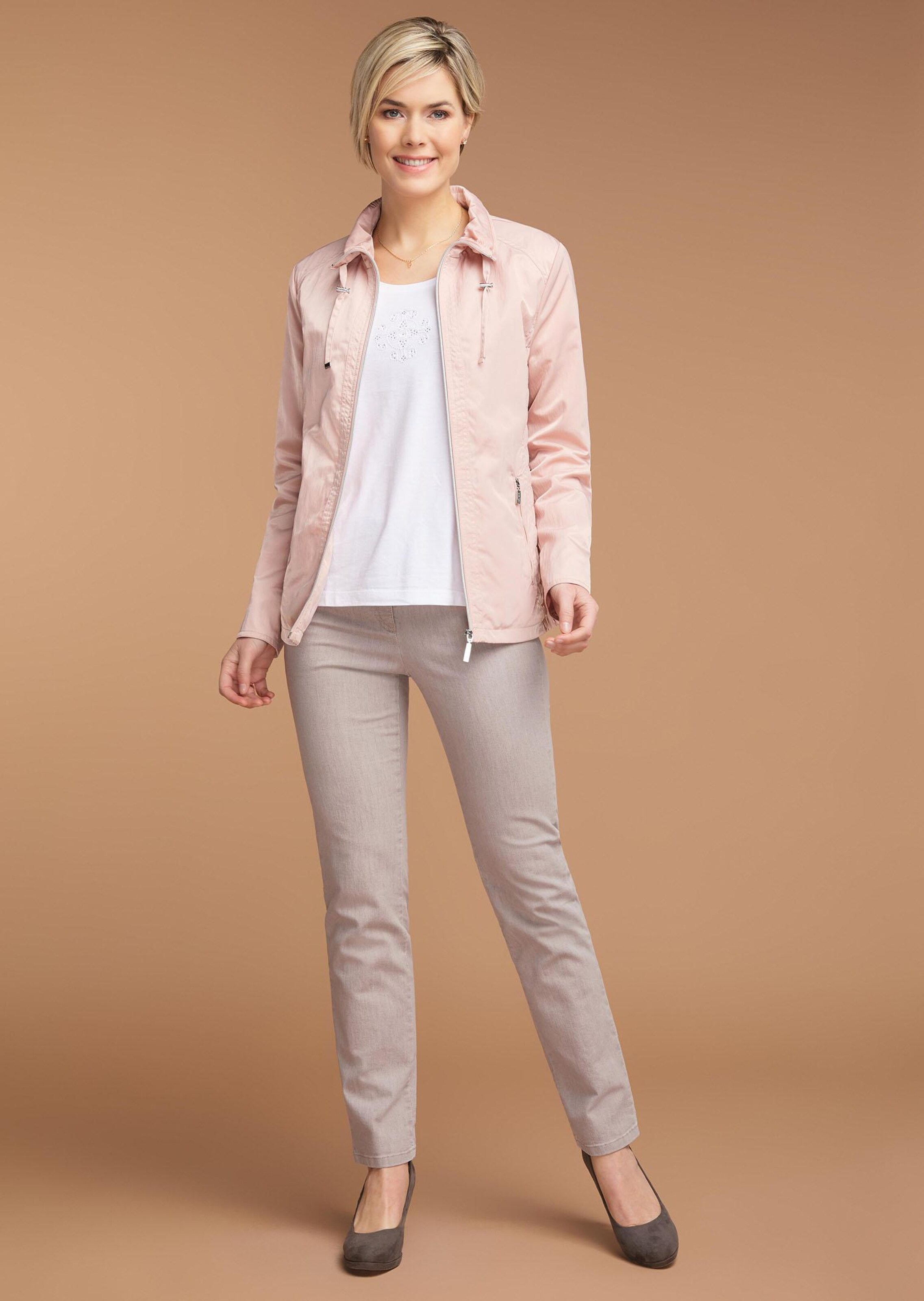 Veste légère ornée de fronces décoratives - orange - Gr. 44 de Goldner Fashion