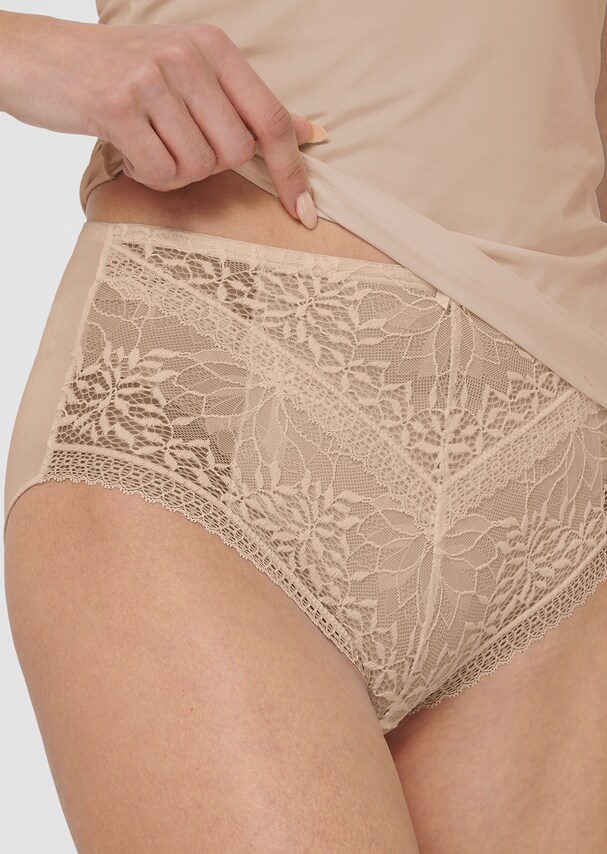 Shaped briefs with lace insert 4