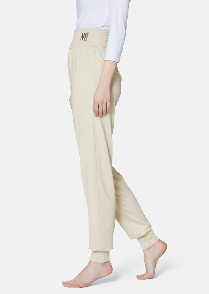 Yoga trousers in soft melange fabric 3