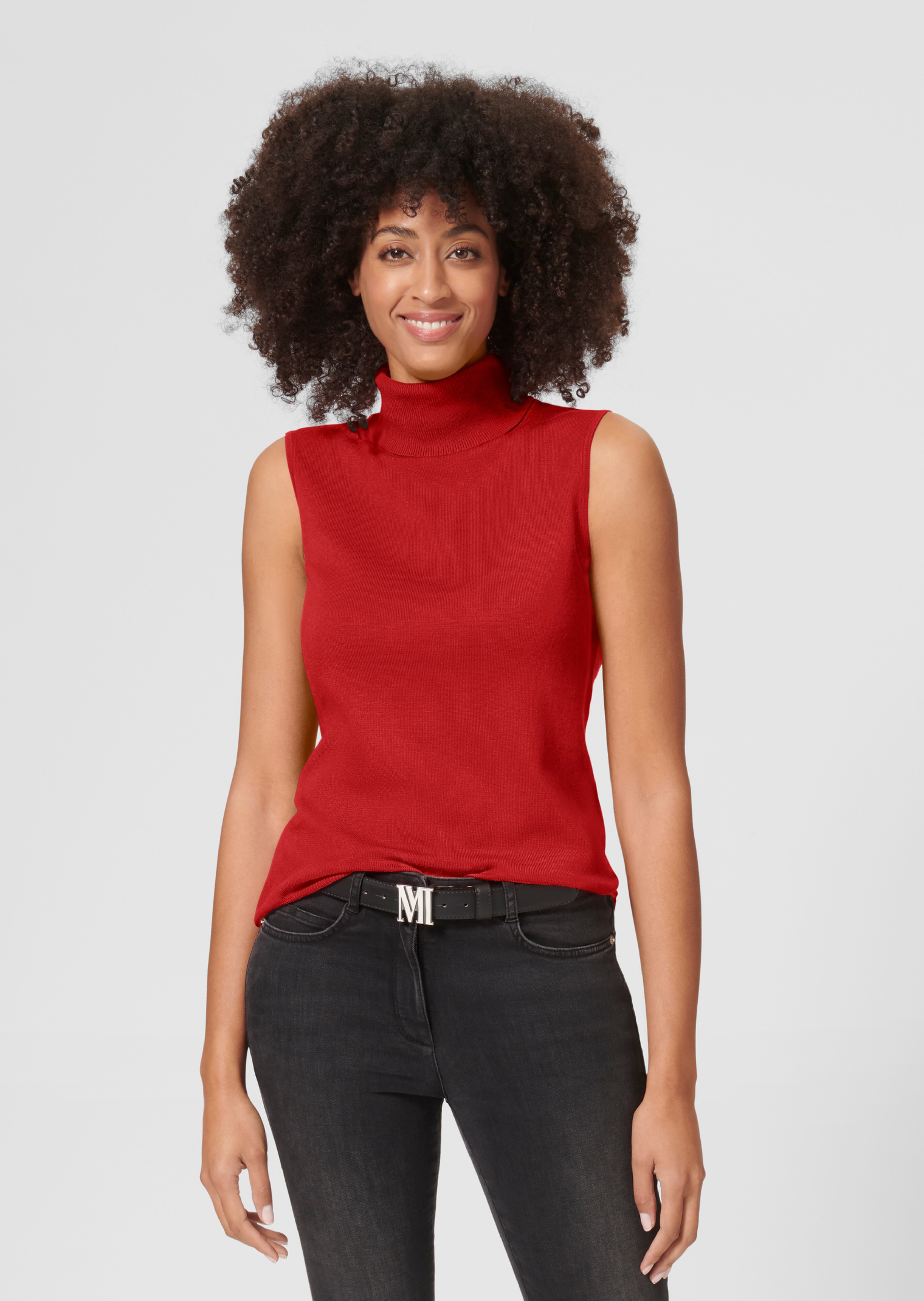 Sleeveless turtleneck jumper