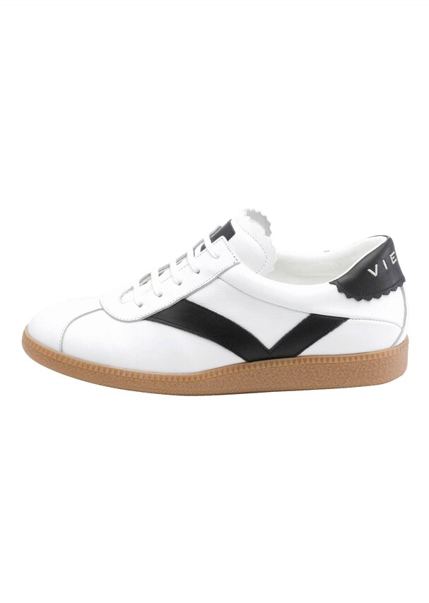 Court Sneaker 2