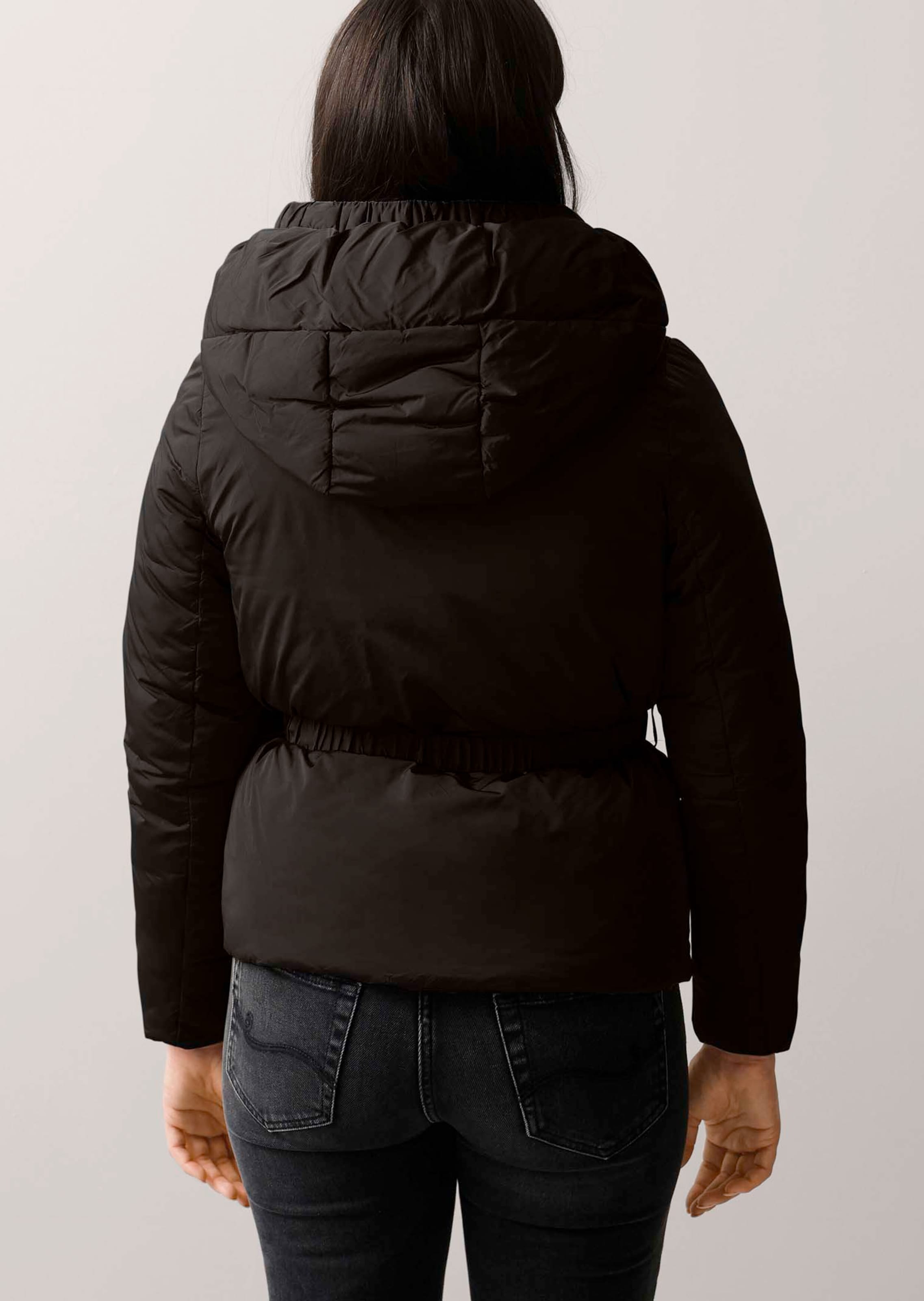 Steppjacke mit abnehmbarer Bauchtasche 2