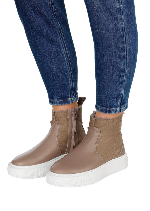 Stiefelette im klassischen Design 7