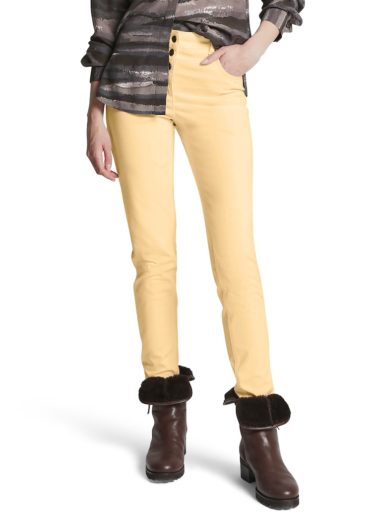 Highwaist-Jeans aus Power-Stretch