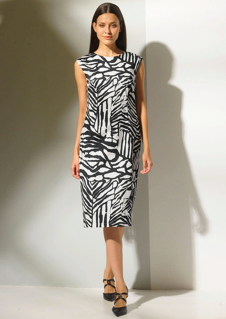Etuikleid mit Zebradessin