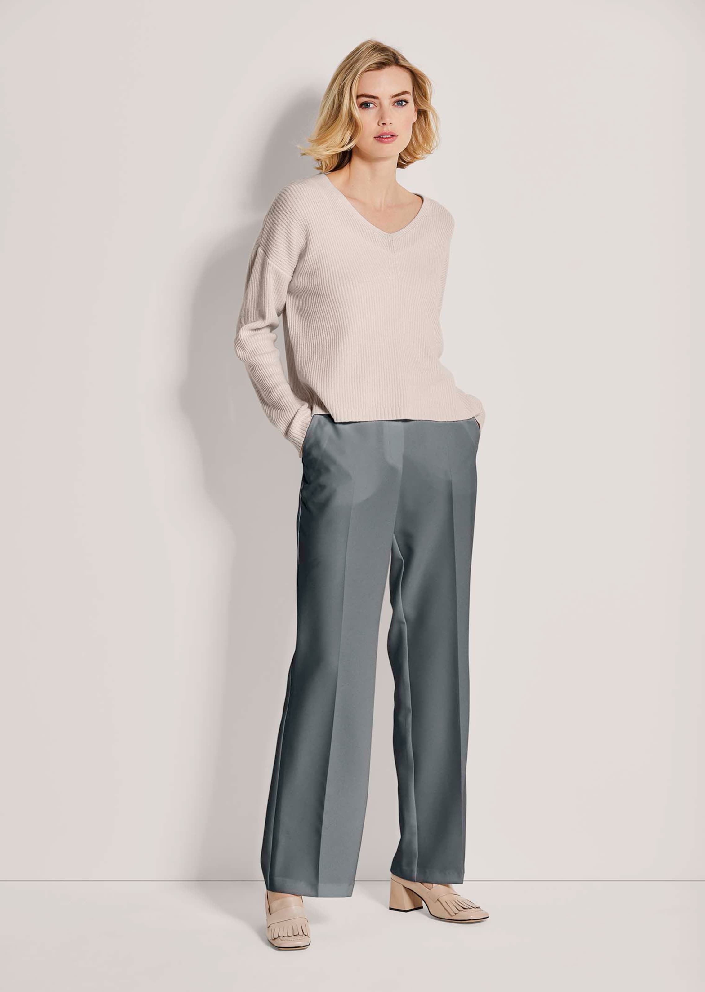 Kaschmir-Pullover mit V-Ausschnitt