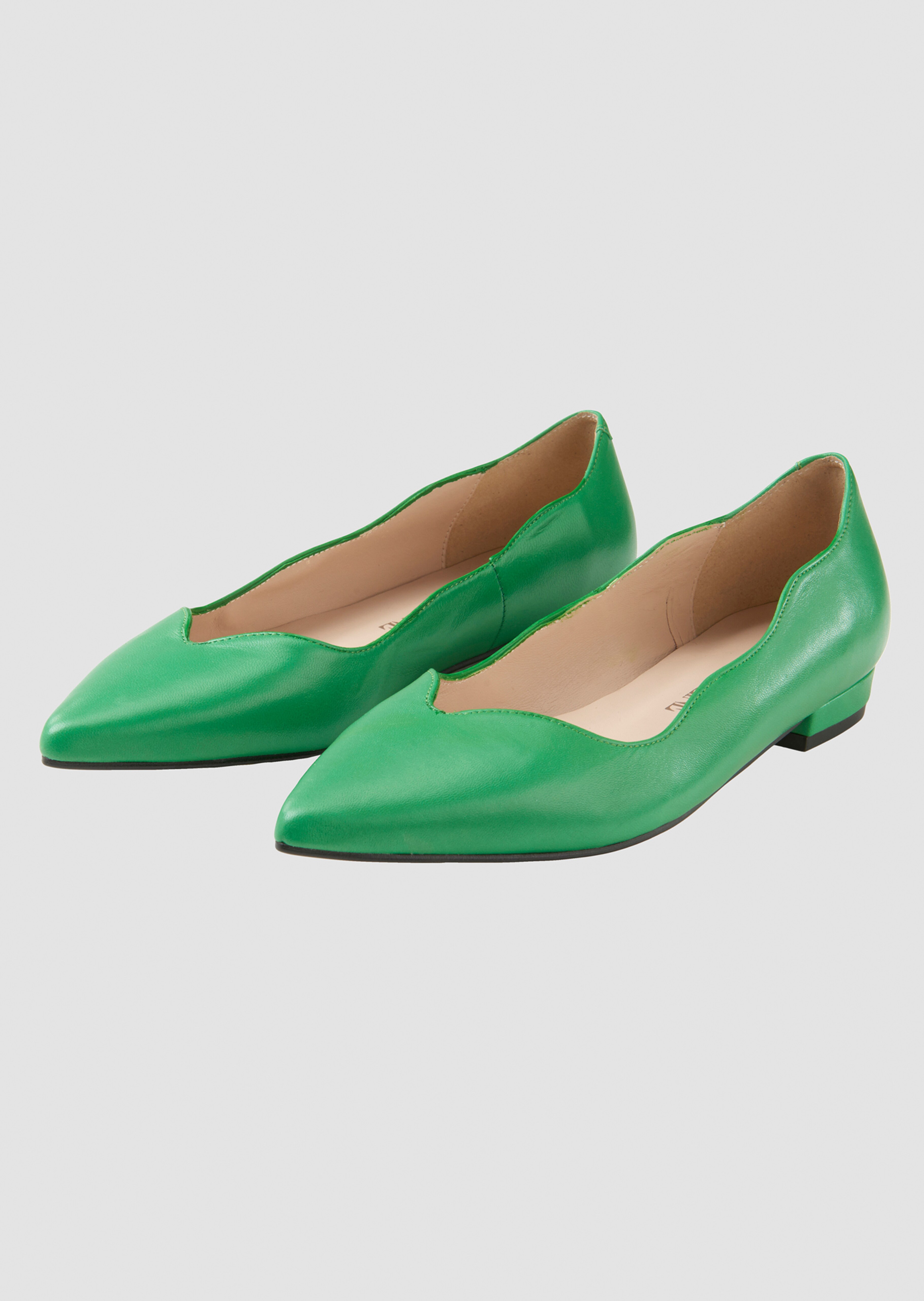 Ballet flats