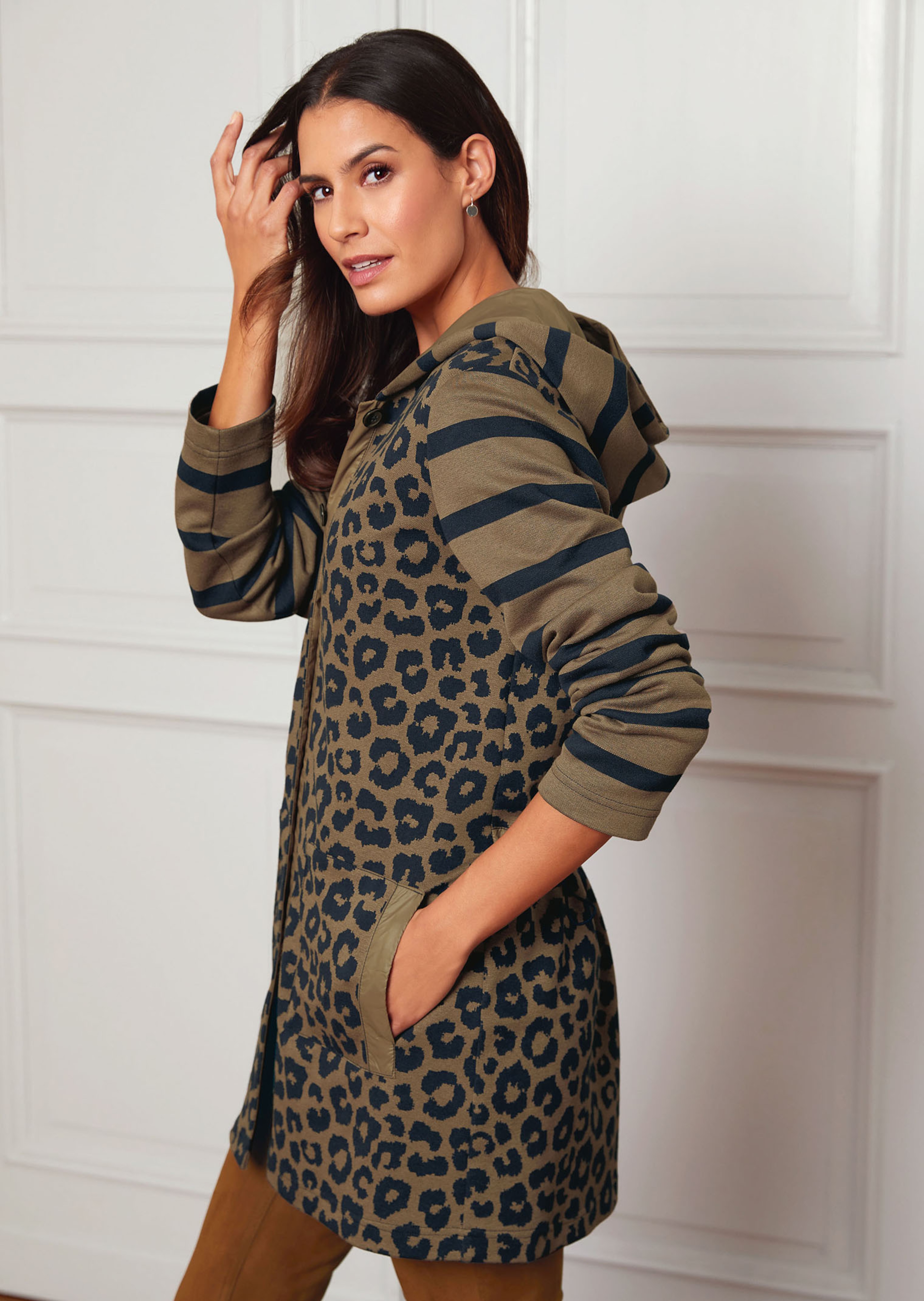 Bedruckte Hemdjacke mit Kapuze