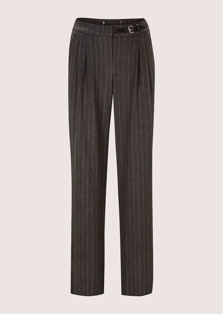 Weite Bundfaltenhose mit Nadelstreifen und Barrel-Leg