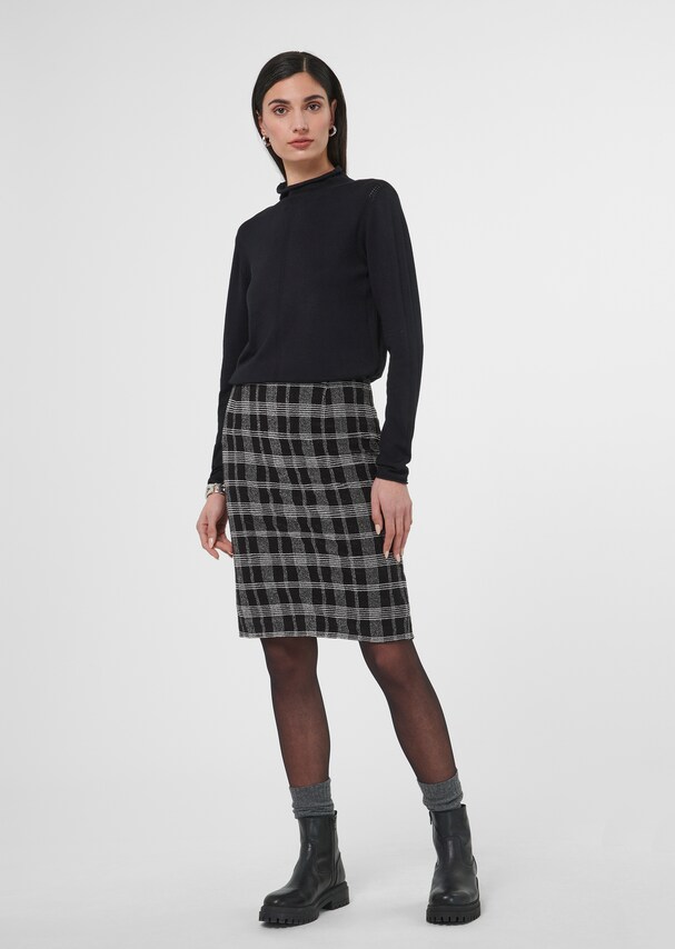 Pencil skirt with classic checked pattern 1