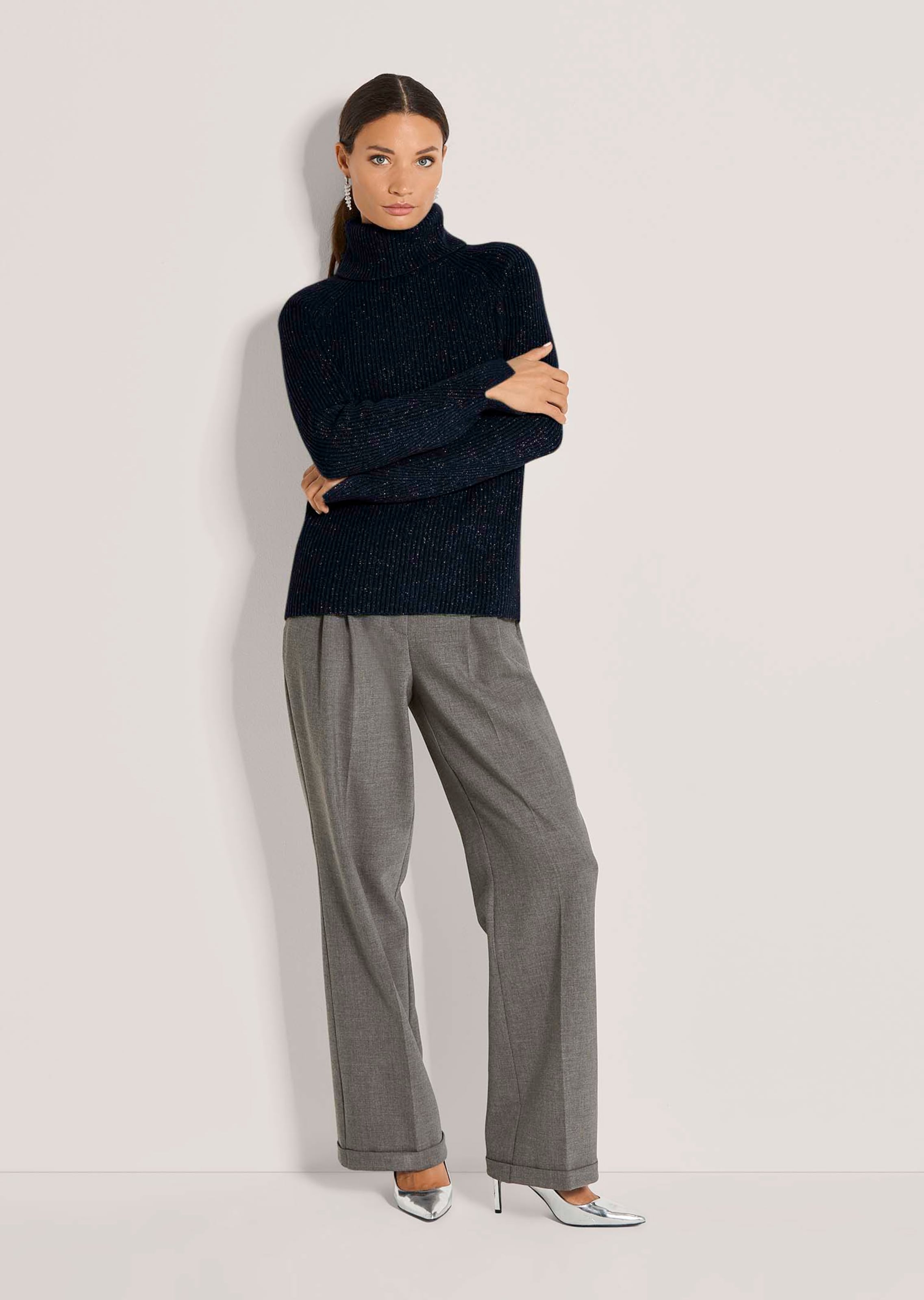 Schimmernder Rollkragen-Pullover mit Raglanärmeln