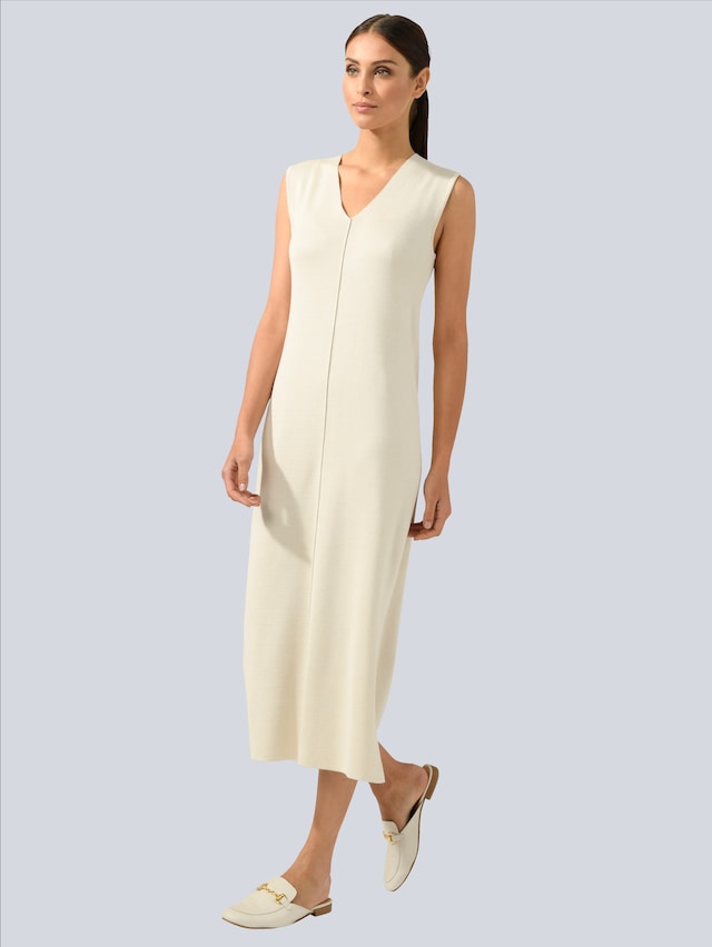 Strickkleid ärmellos mit V Ausschnitt 1