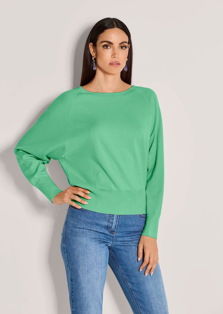 Feinstrick-Pullover mit Fledermausärmeln