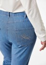 Jeans Classic-Form mit Stickerei thumbnail 5