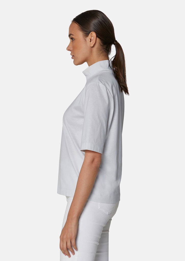 Stand-up collar shirt with short sleeves 3