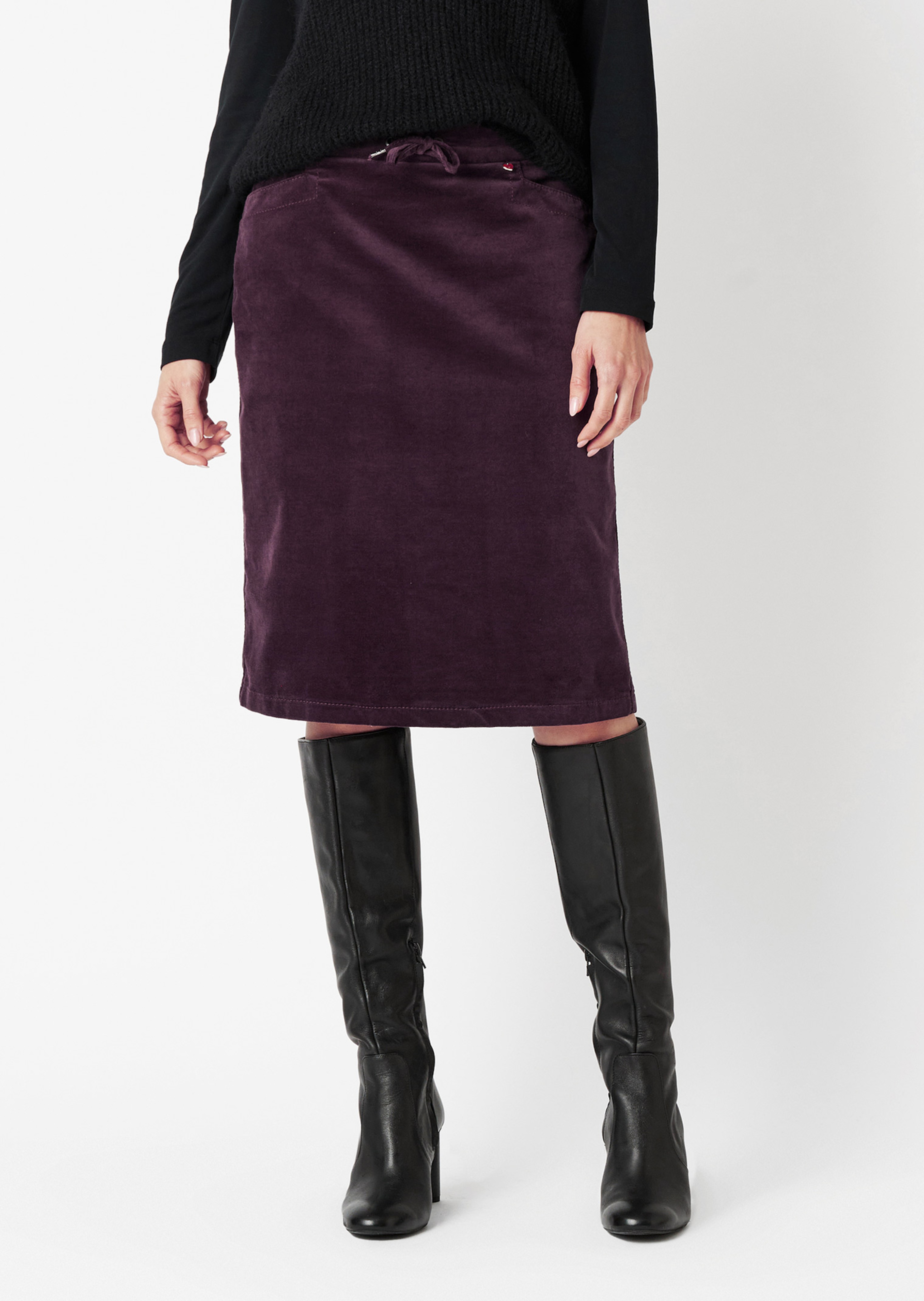 Hame taskuilla ohutta babycord-vakosamettia