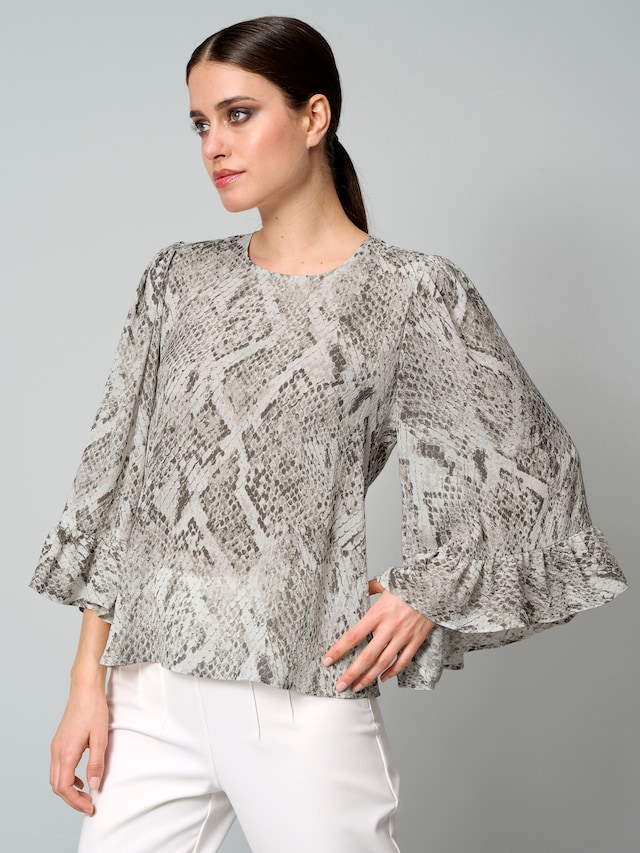 Bluse mit Volant am Ärmel