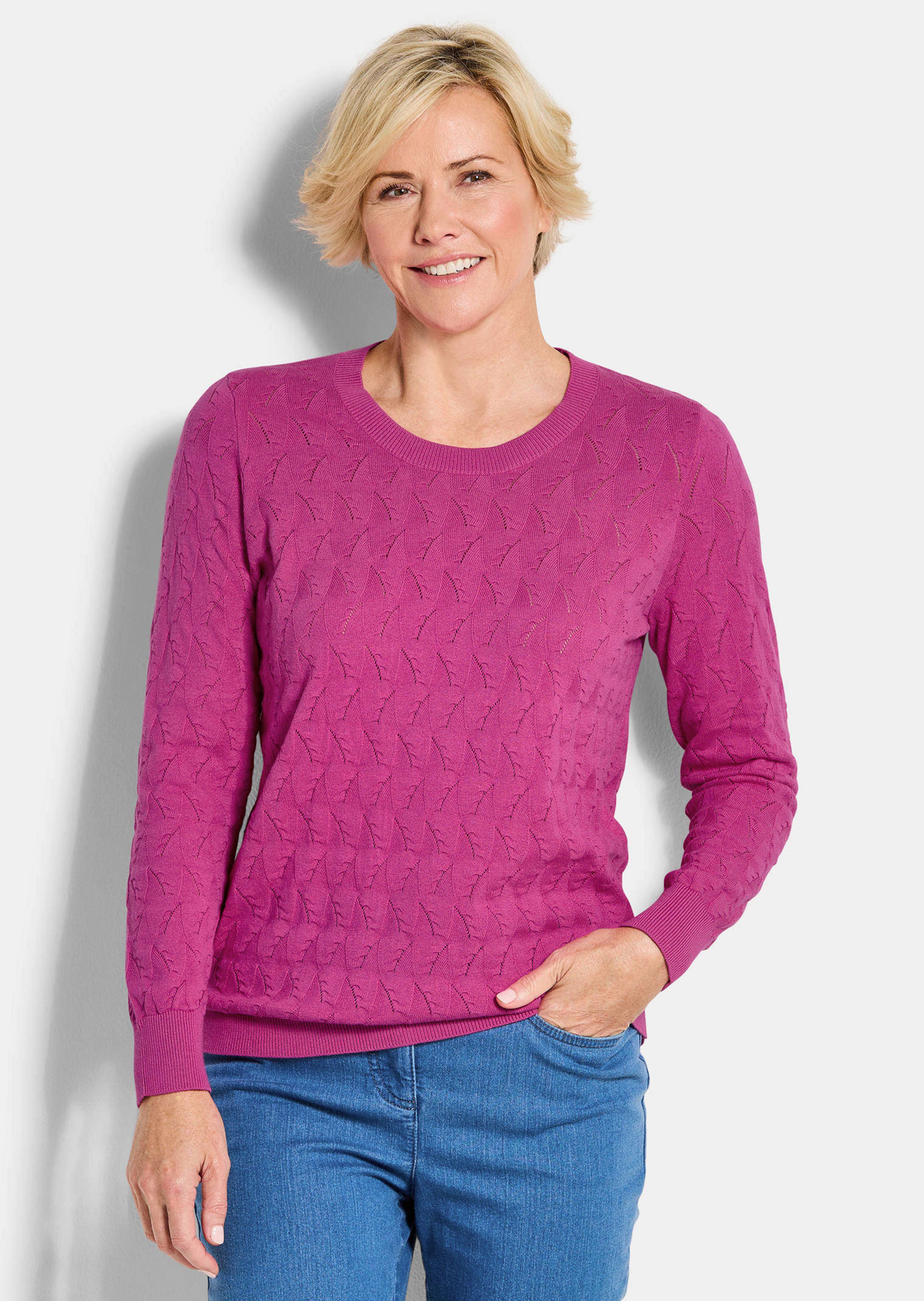 Strickpullover mit Zickzack-Zopfmuster
