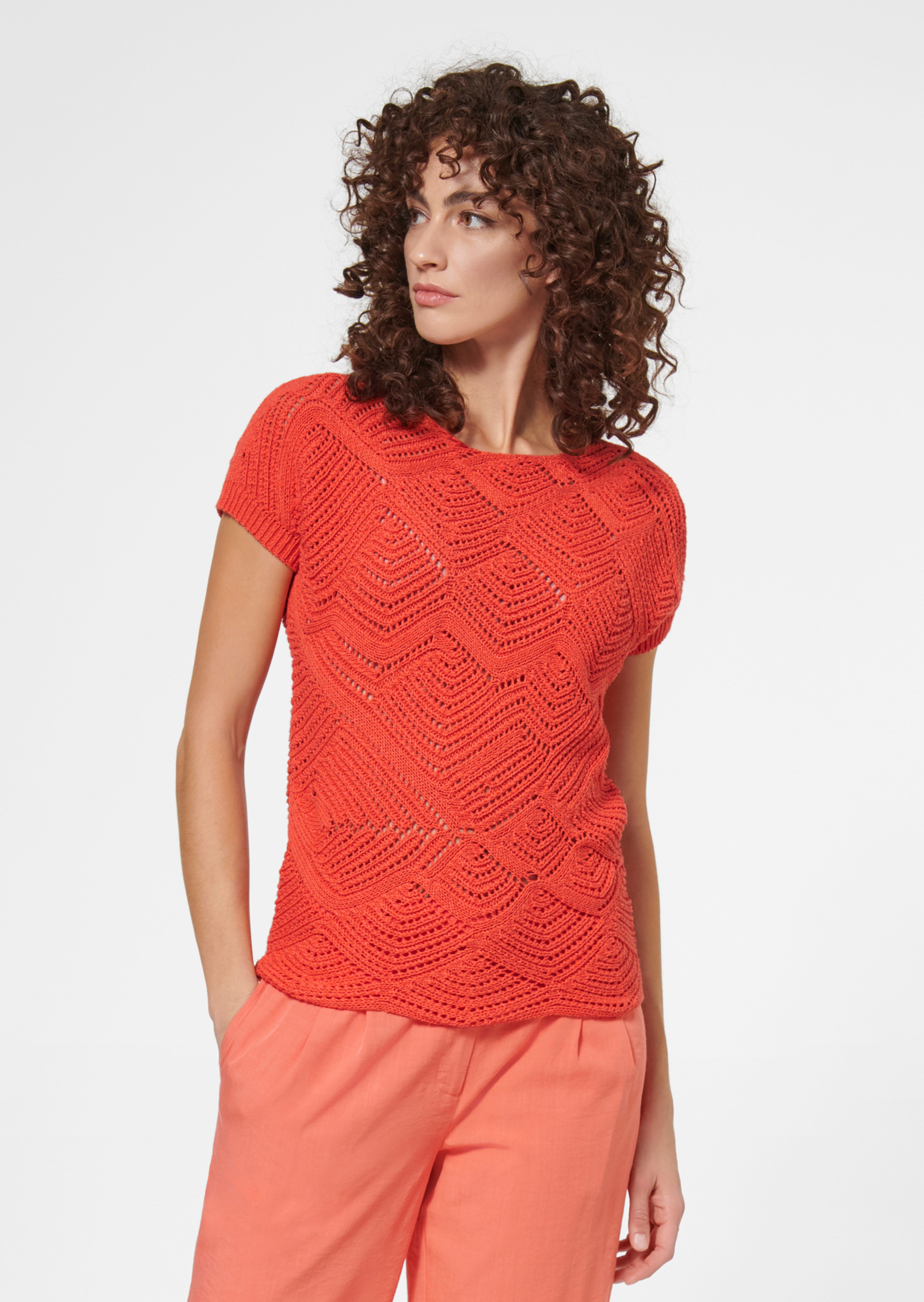Kurzarm-Pullover mit Wellenstruktur