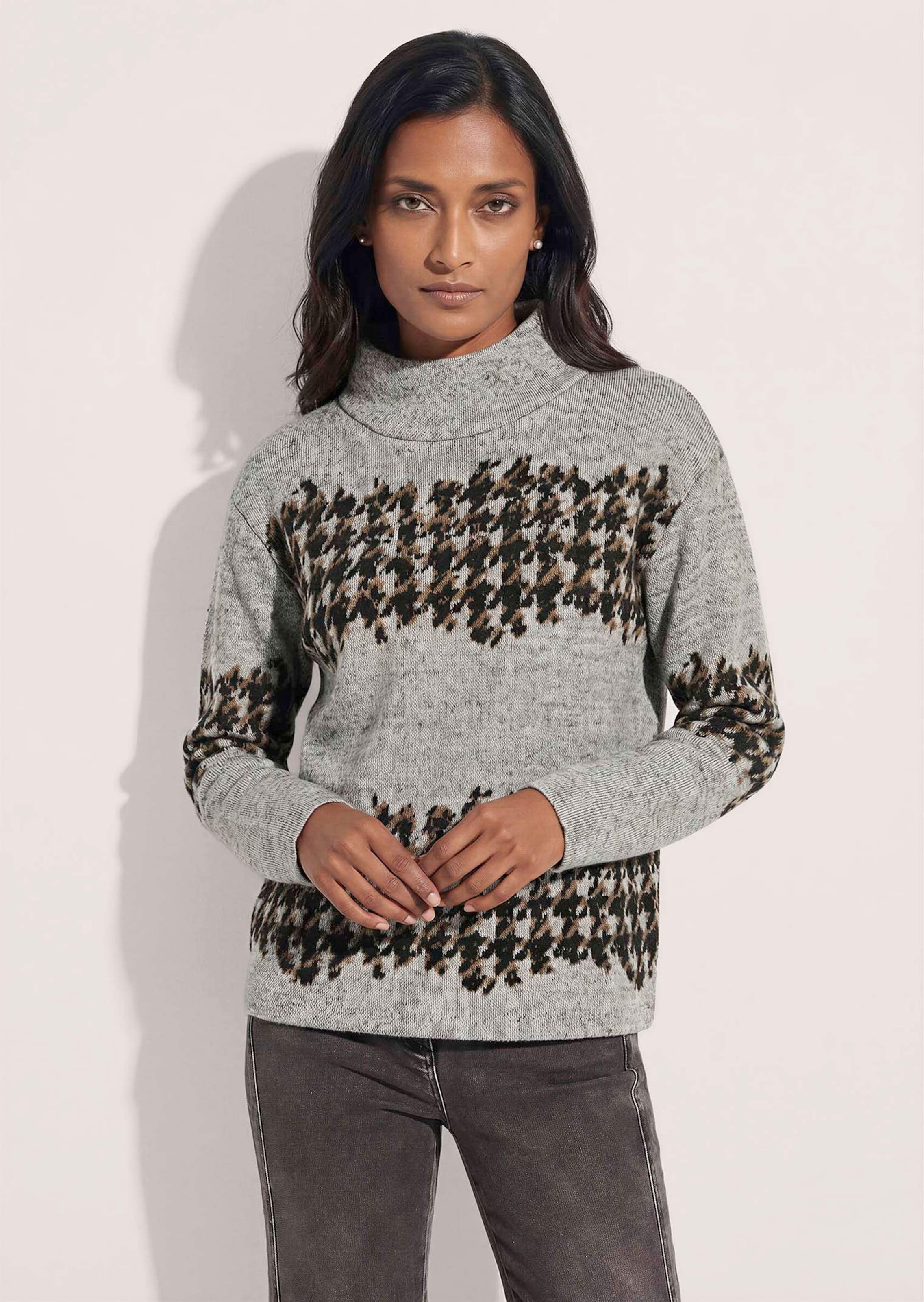 Jacquard sweatshirt with houndstooth pattern
