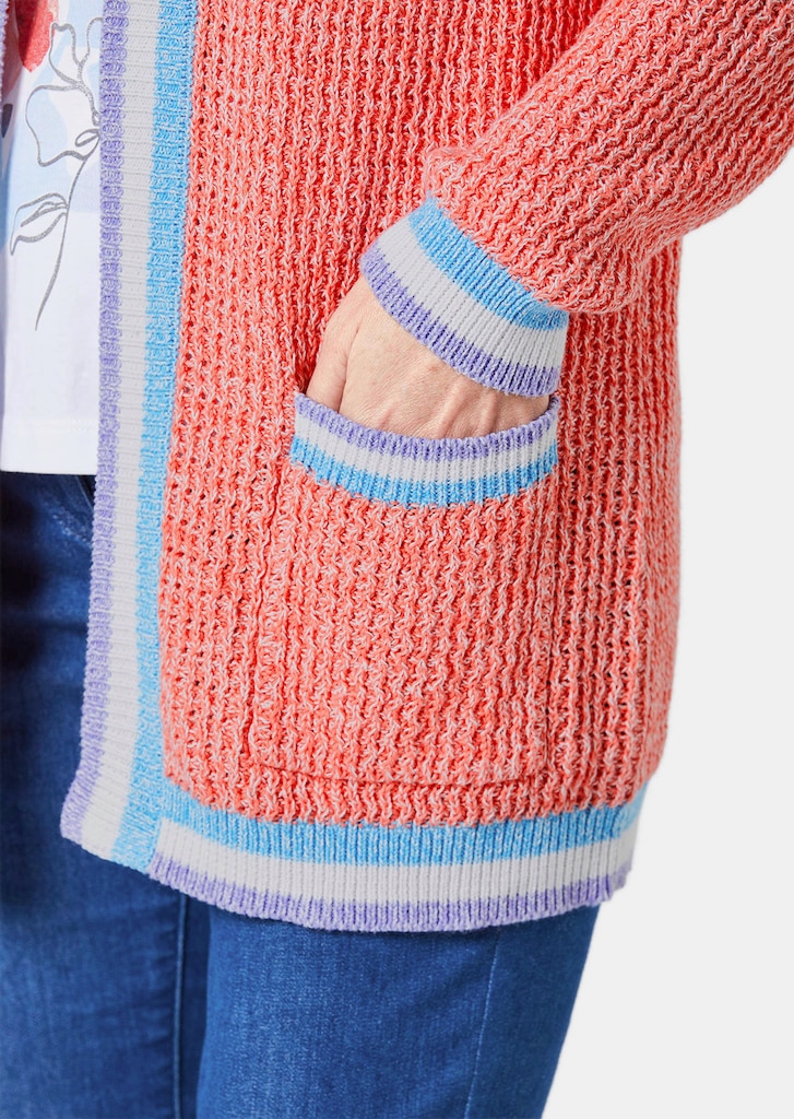 Strickjacke in raffinierter Struktur