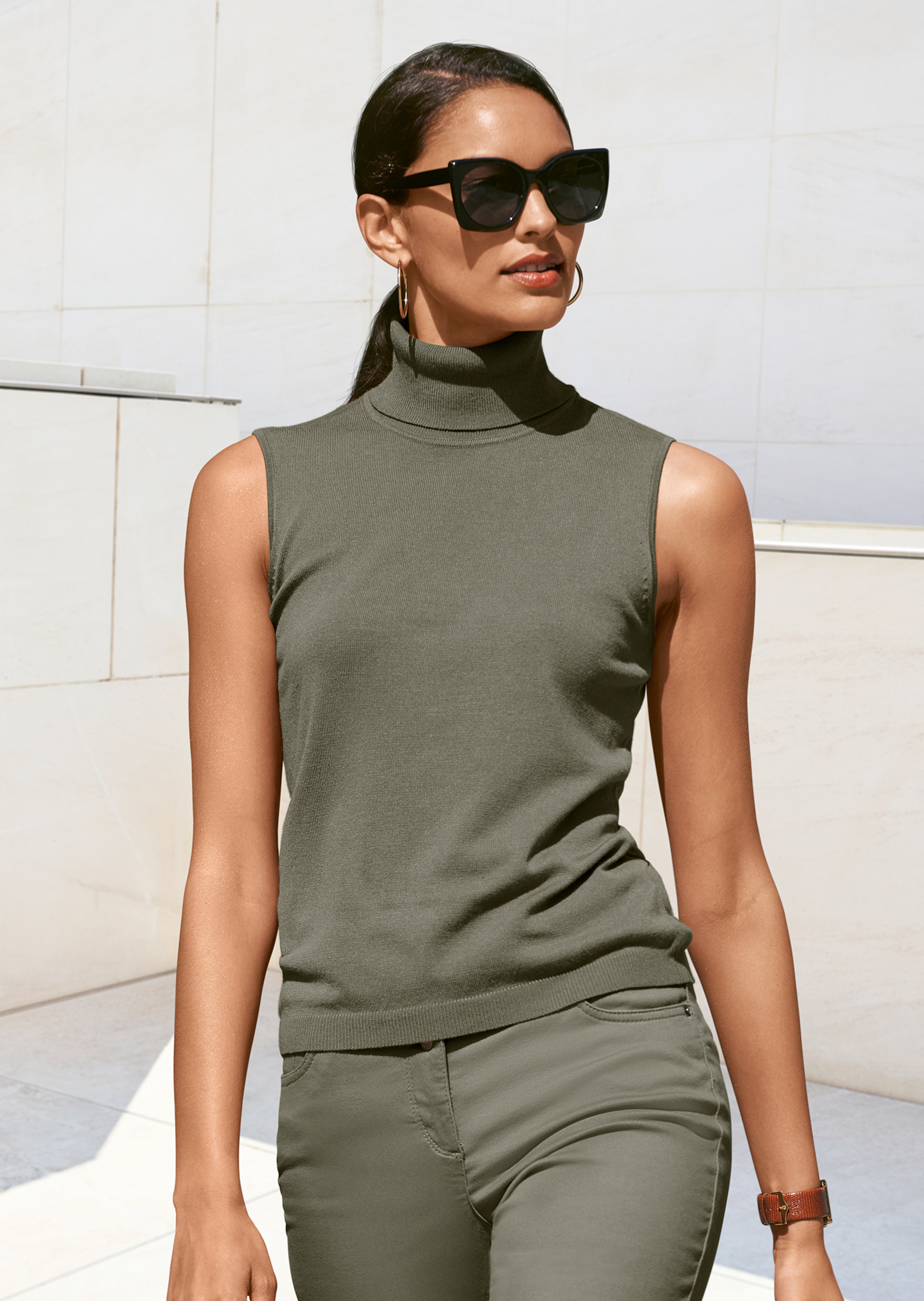 Ärmelloser Rollkragenpullover
