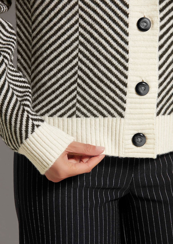 Strickjacke mit Jacquard-Muster 4