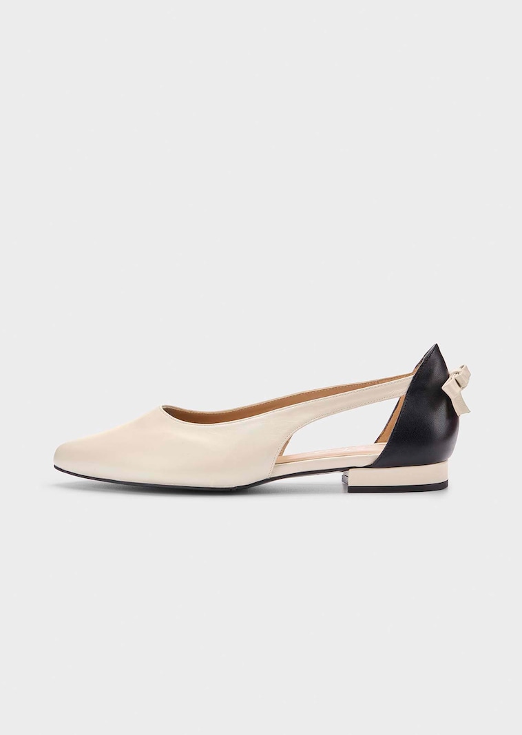 Pumps aus Leder mit flachem Absatz