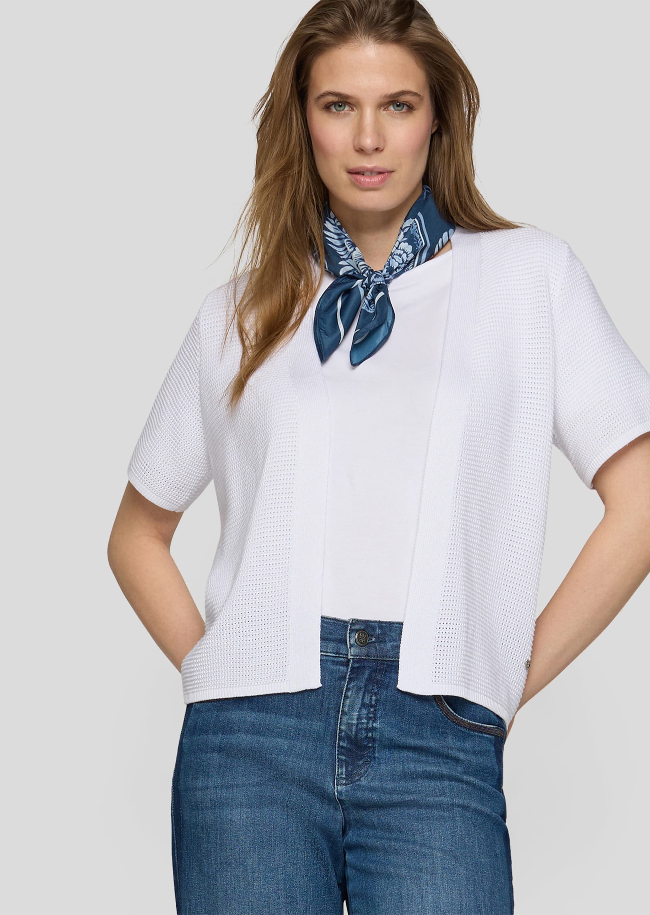 Kaulahuivi pehmeästä satiinista