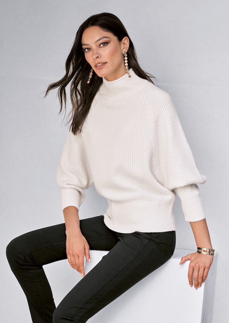 Stehkragen-Pullover mit Fledermausärmeln