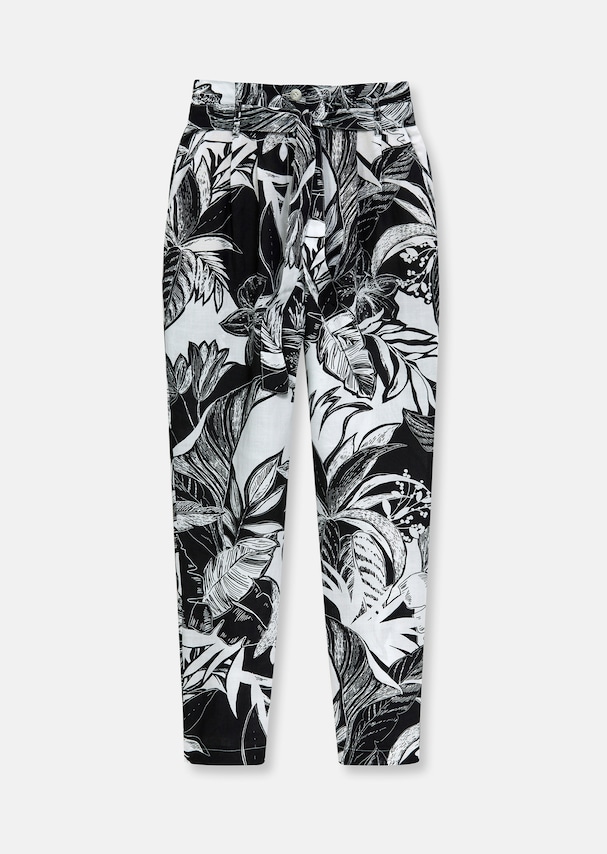 Cargo trousers with floral print 5