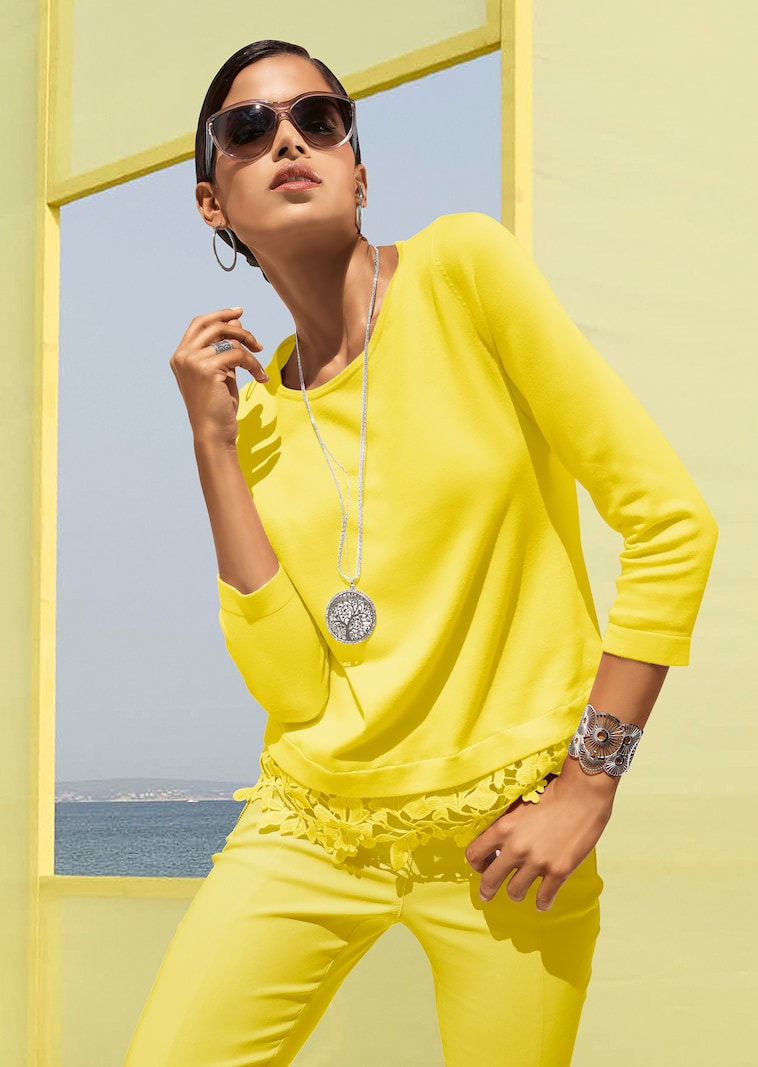 Pullover mit Spitzensaum