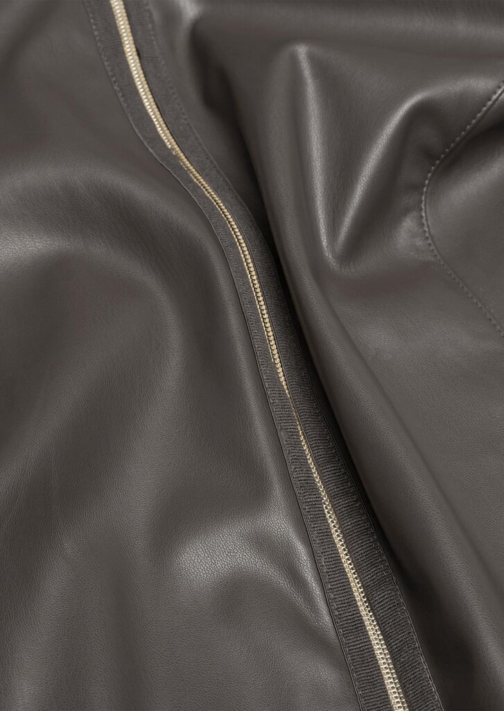 Ausdrucksstarke Lederimitatjacke mit supersoftem Griff