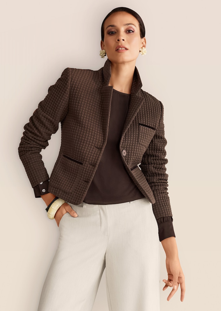 Kurzer Jersey-Blazer mit Waffelstruktur