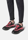 Sneakers thumbnail 1