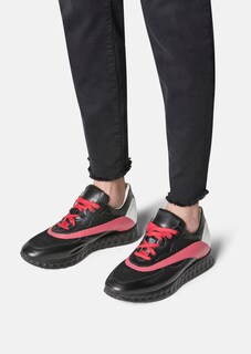 Sneakers thumbnail 1