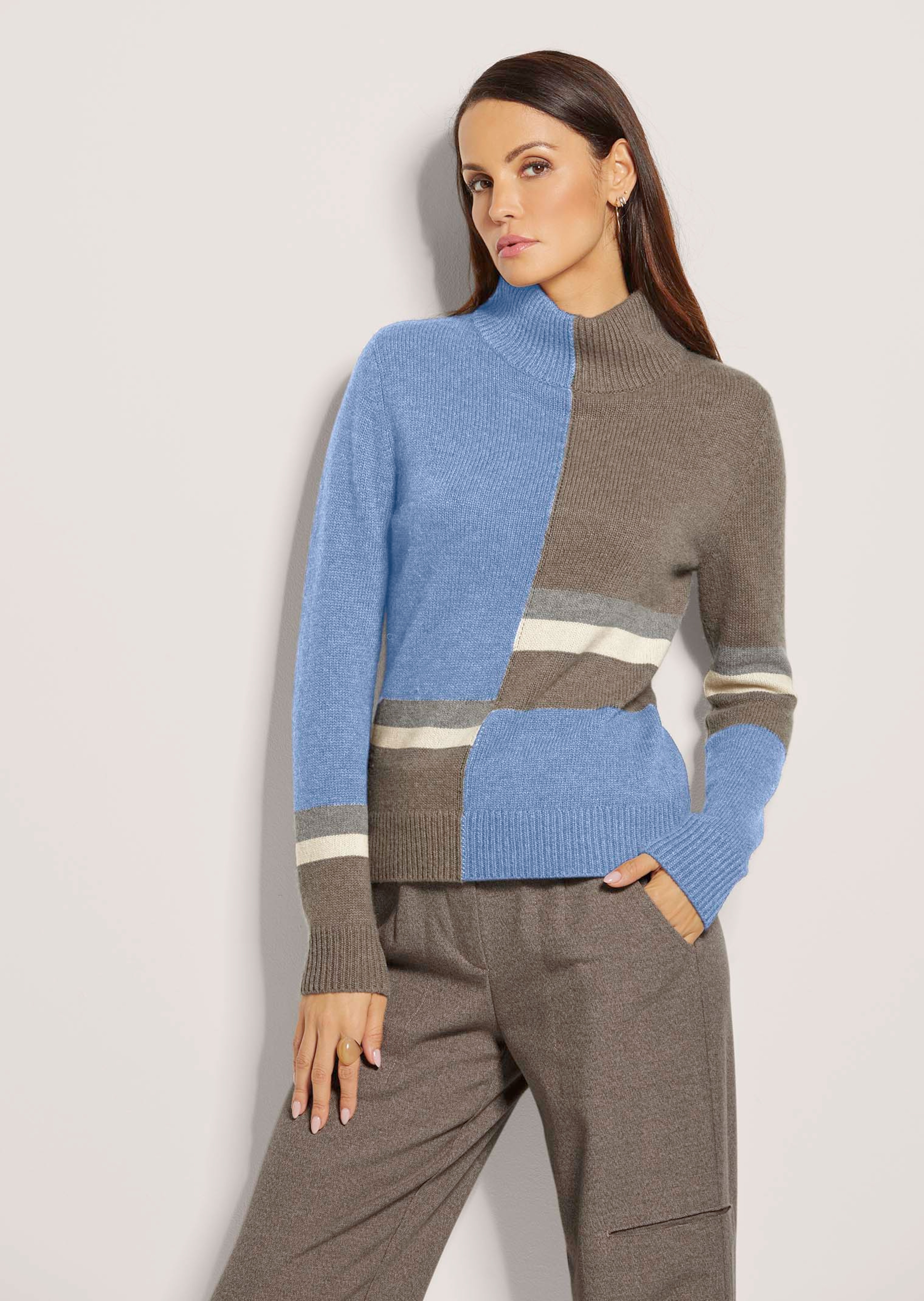 Stehkragen-Pullover mit Intarsien