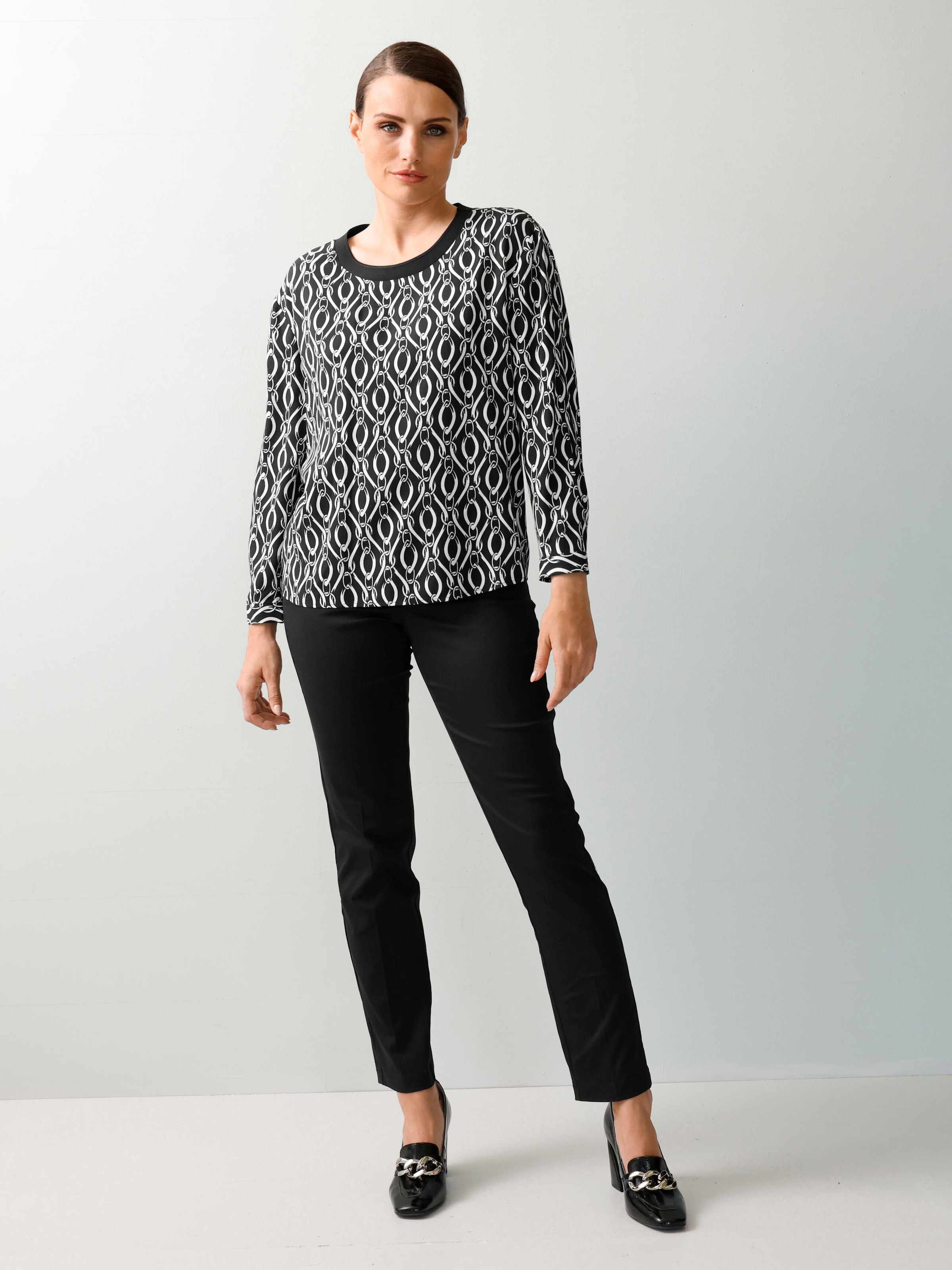 Bluse in grafischem Kettendessin