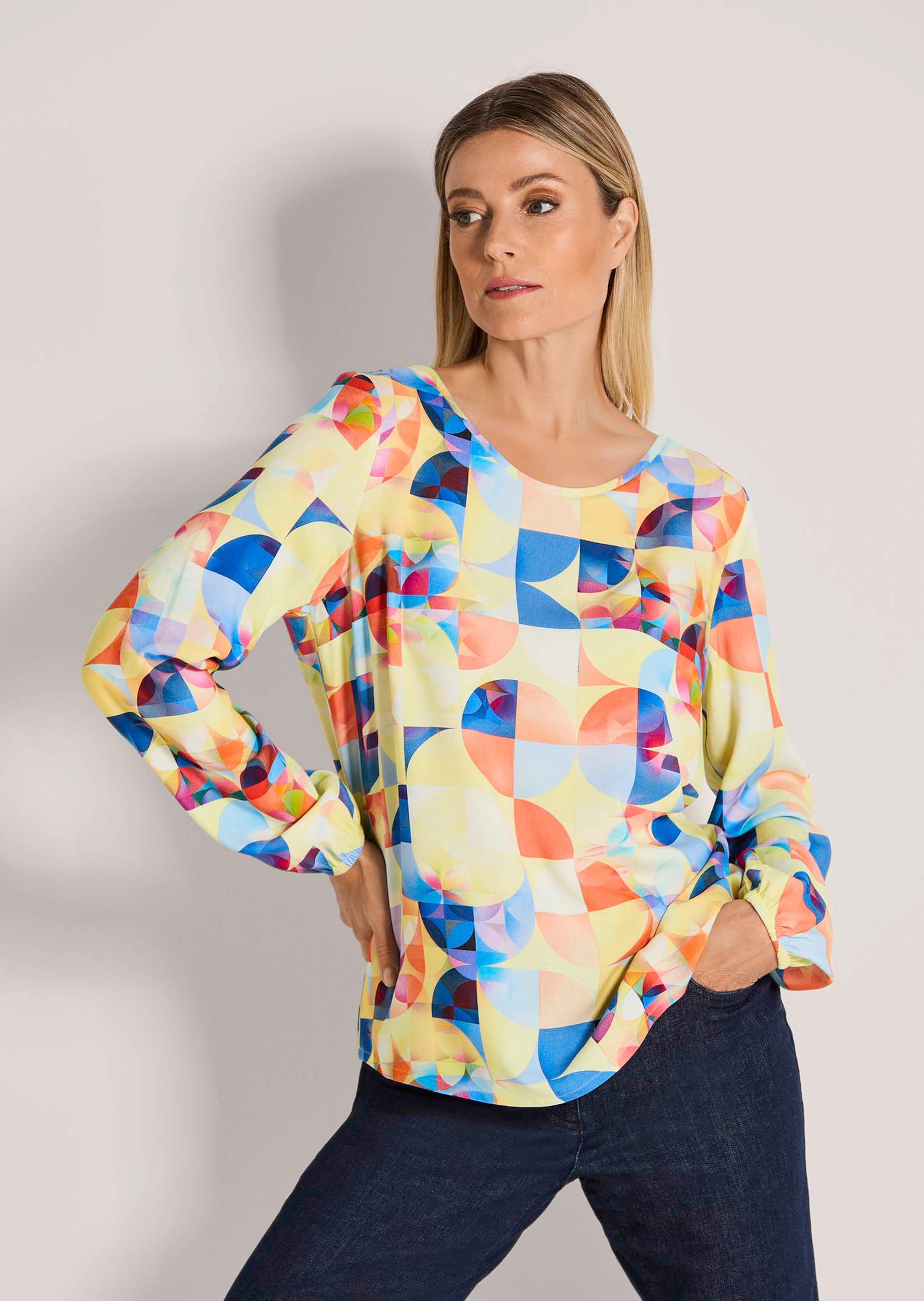 Bluse aus reiner Viskose