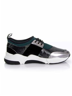 Sneakers thumbnail 2