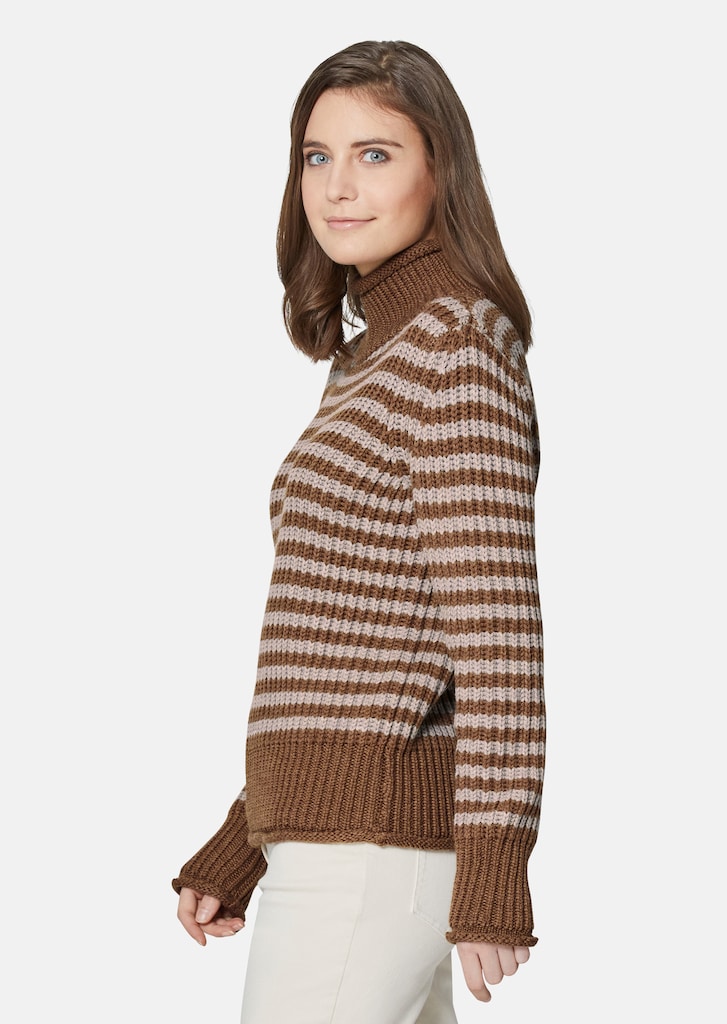 Softer Schurwoll-Pullover mit stylischen Streifen 3