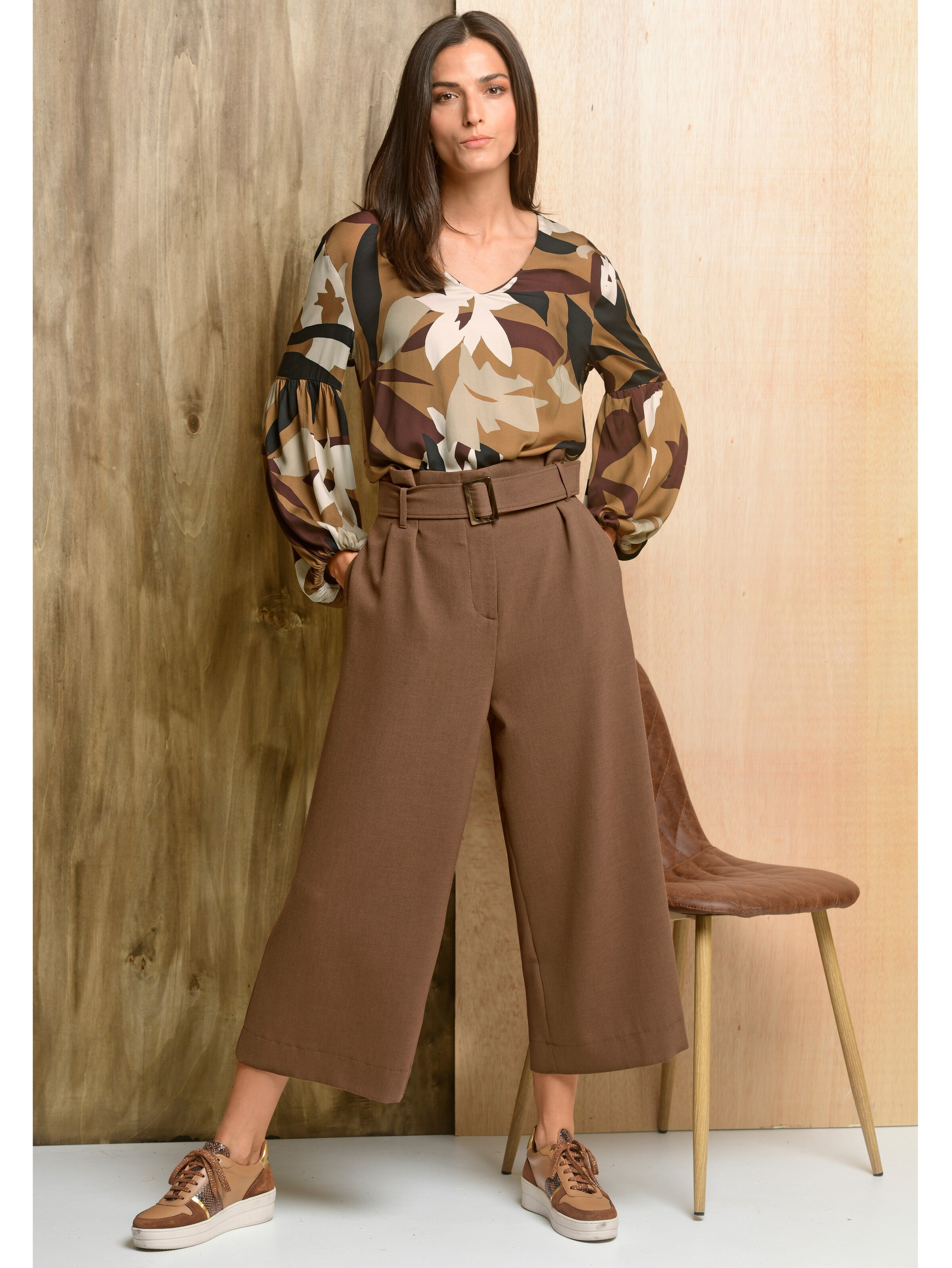 Hose mit weitem Beinverlauf 3