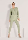 Lange Seidenbluse in kragenloser Form thumbnail 4