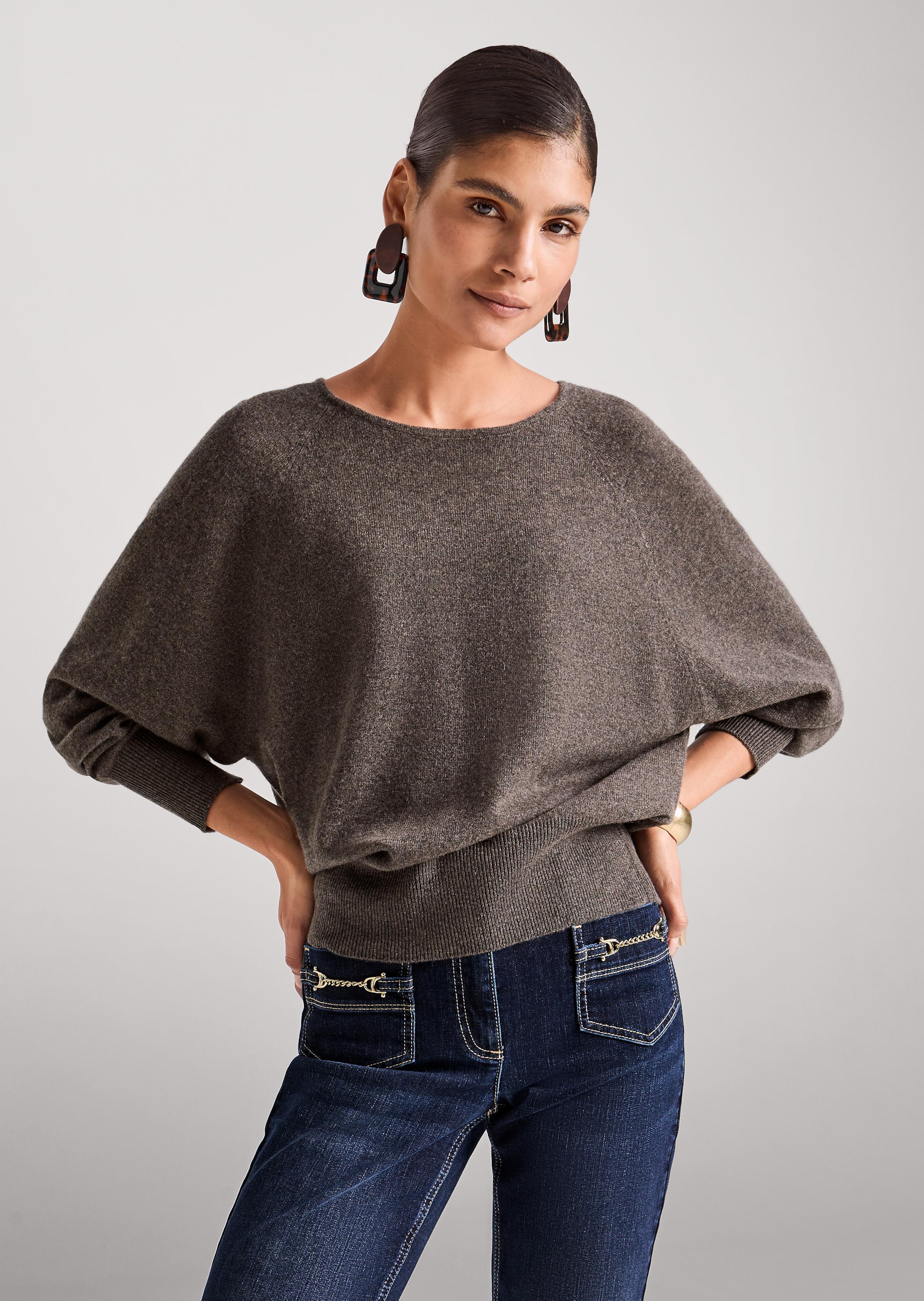 Kaschmirpullover mit Fledermausärmeln
